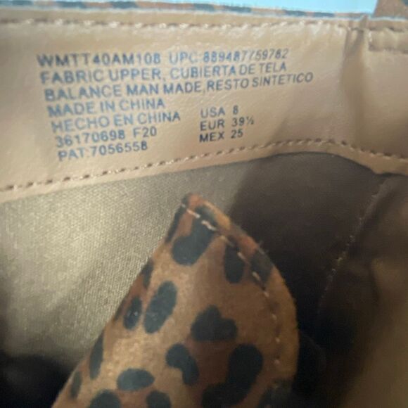 NEW Leopard Print Faux Suede Lug Sole Boots 8 - Picture 7 of 9